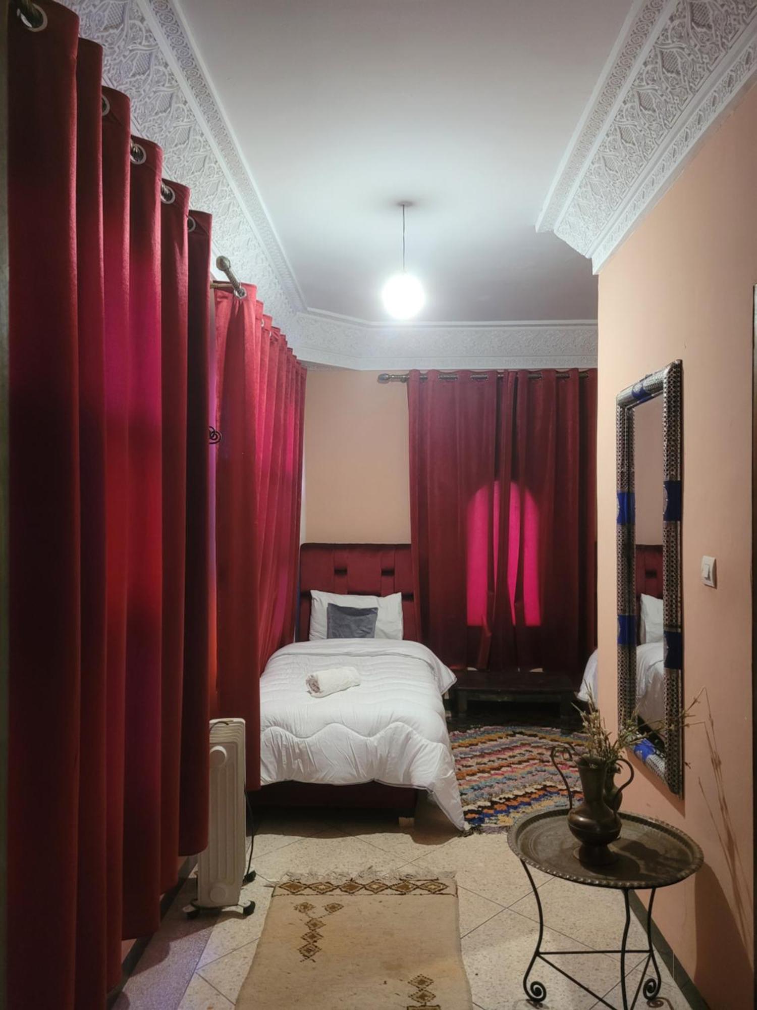 Chambre D'Hotes Aya Узуд Экстерьер фото
